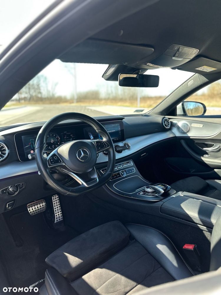 Mercedes-Benz Klasa E - 9
