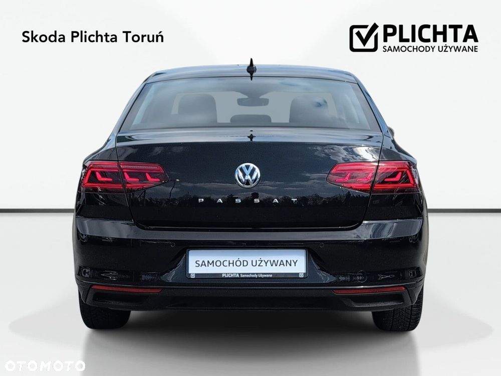 Volkswagen Passat 2.0 TSI Business DSG - 7