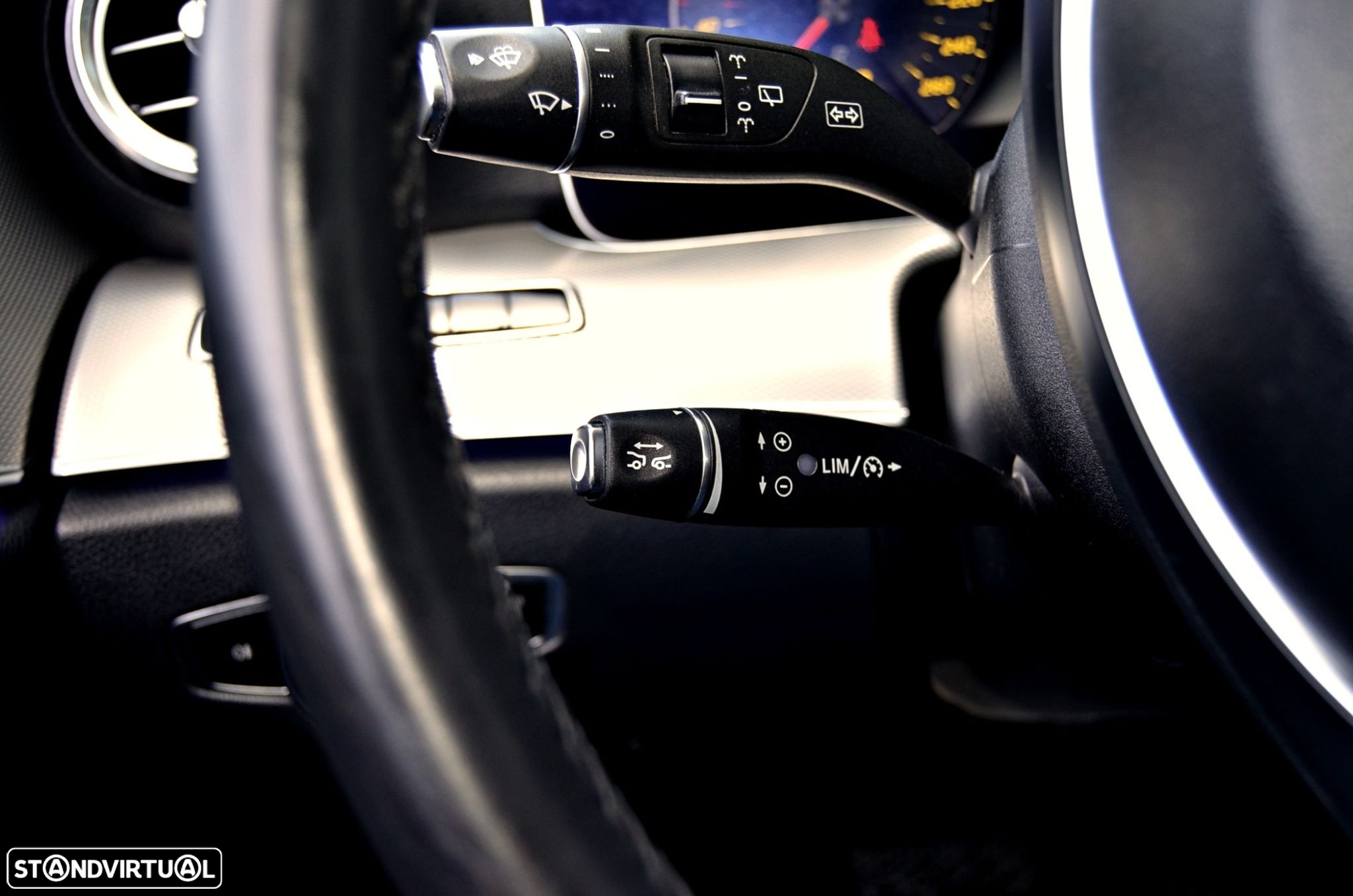 Mercedes-Benz E 220 d Avantgarde+ - 13