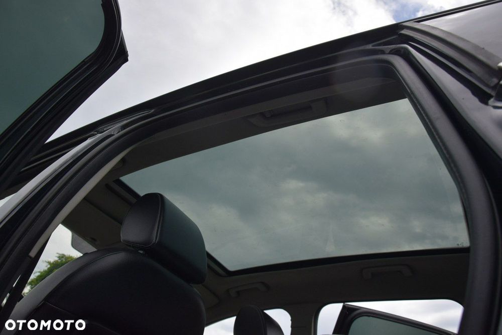 Ford Kuga 2.0 TDCi 2x4 Titanium - 23