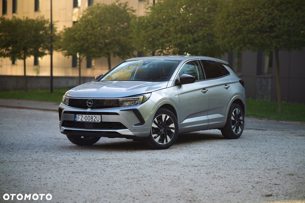 Opel Grandland X 1.2 Start/Stop Automatik Business Elegance - 1