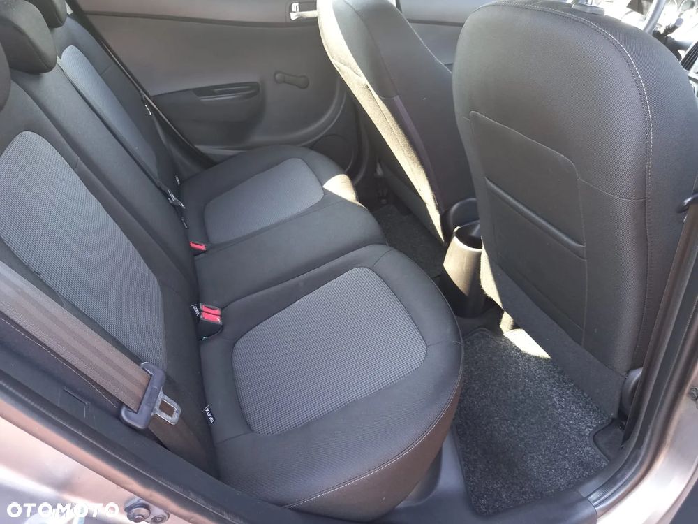 Hyundai i20 1.1 CRDi BlueDrive Fresh - 13