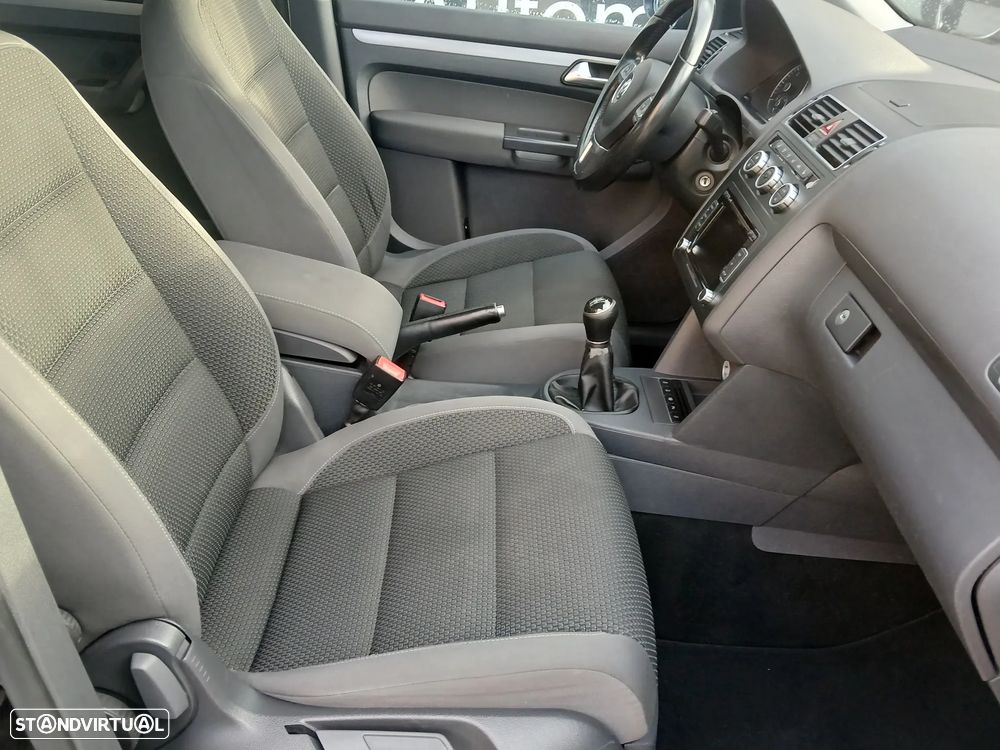 VW Touran 1.6 TDI Blue.Highine 7L - 12