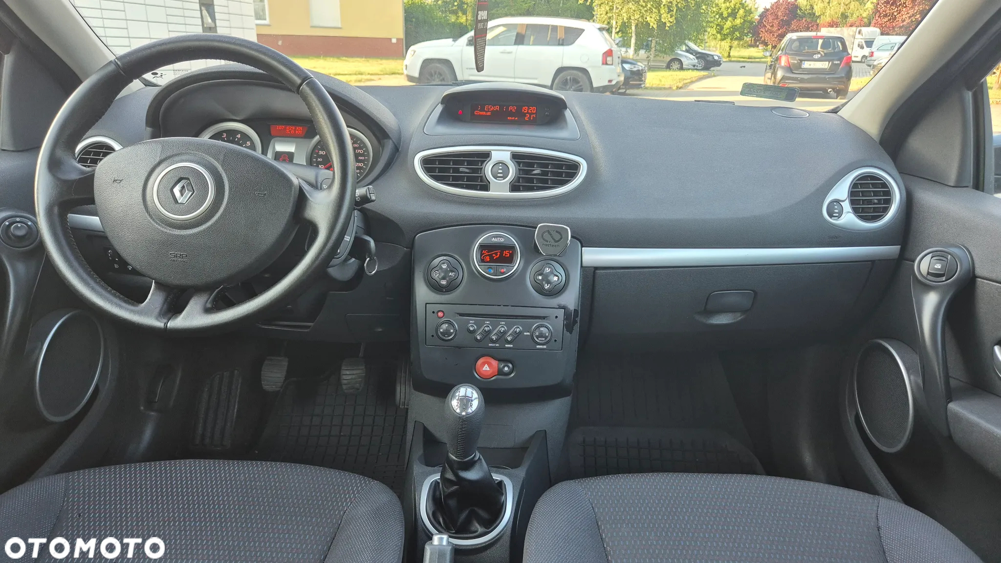Renault Clio 1.2 TCE Authentique - 11