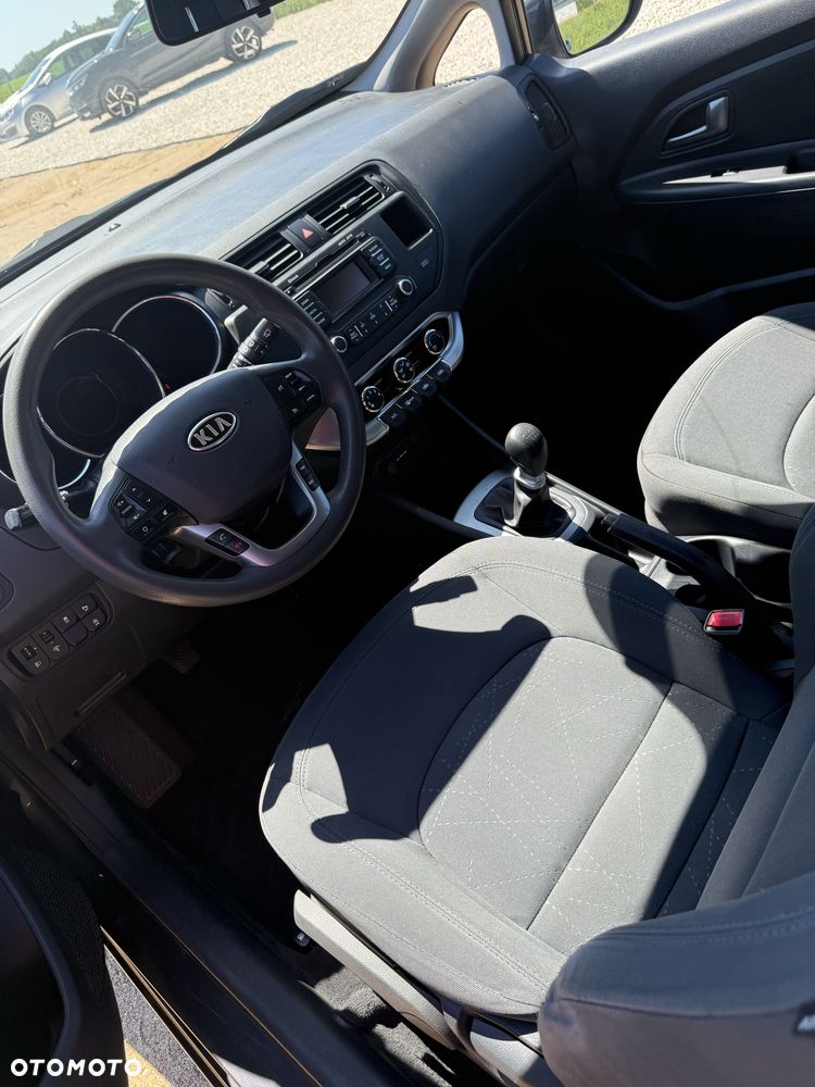 Kia Rio - 7