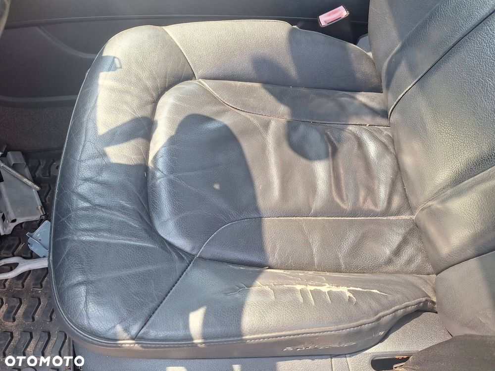 FOTELE KOMPLET LEWY PRAWY KANAPA + TRZECI RZĄD AUDI Q7 I JASNE GRZANE - 4