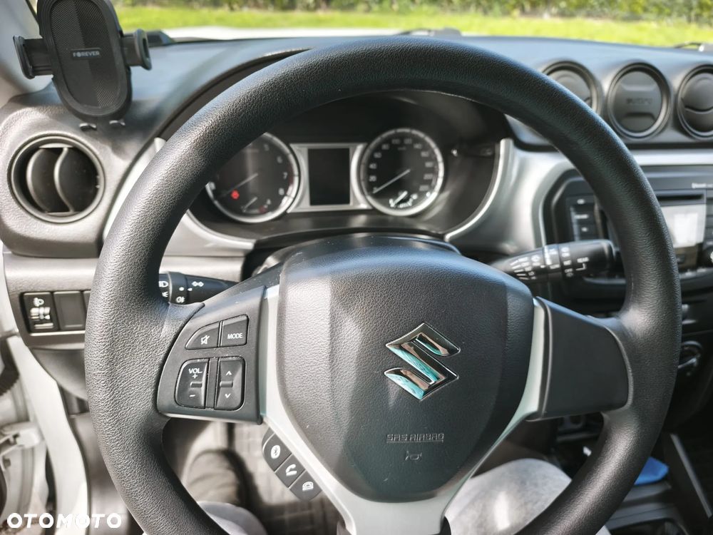 Suzuki Vitara 1.6 Comfort 2WD - 16