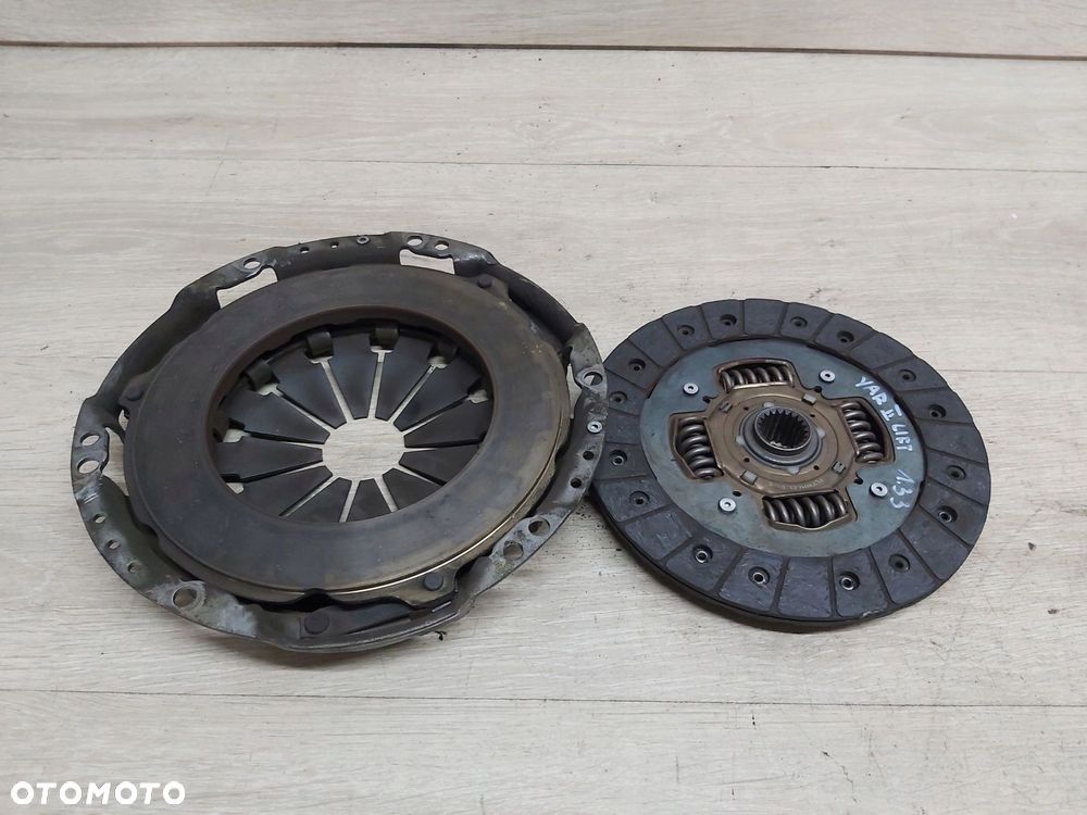 Toyota Yaris III 1,33 sprzęgło 1,3 vvti Auris Verso tarcza docisk - 3