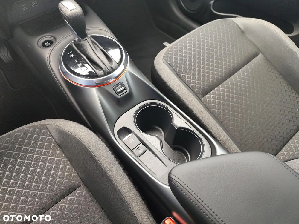 Nissan Juke 1.0 DIG-T N-Connecta DCT - 13