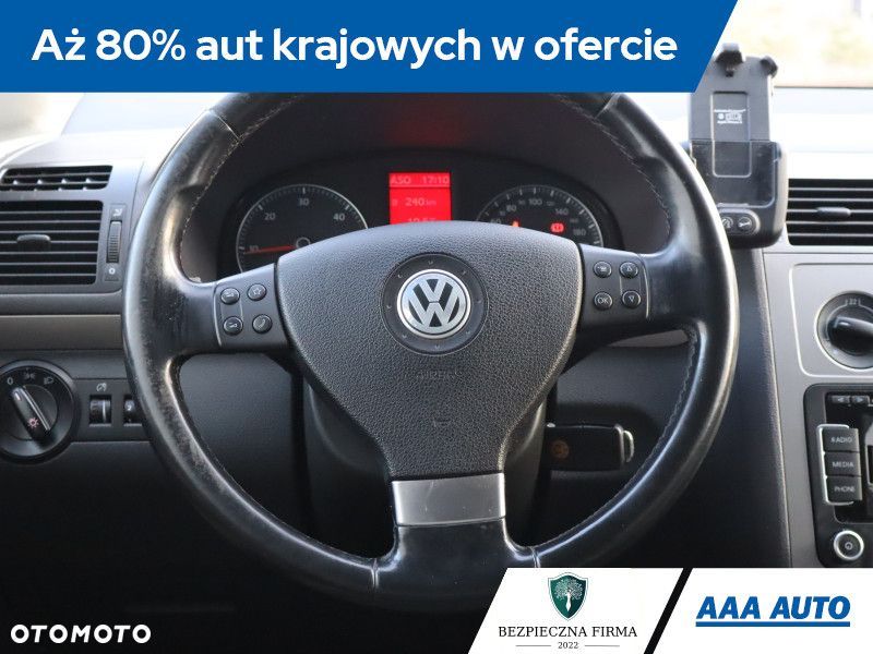 Volkswagen Touran - 11