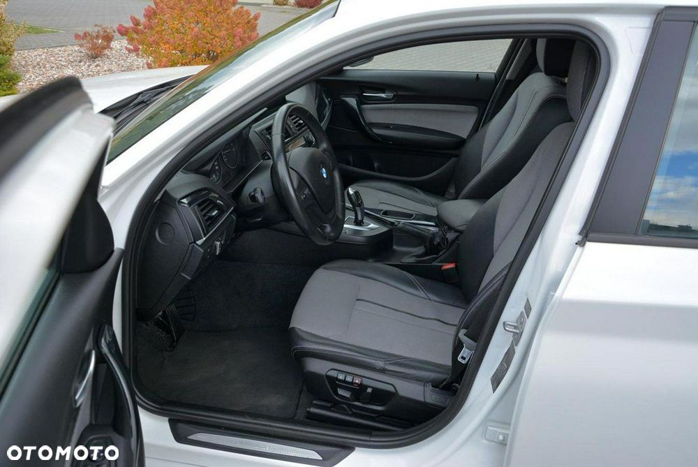 BMW Seria 1 125i Sport-Aut Urban Line - 16