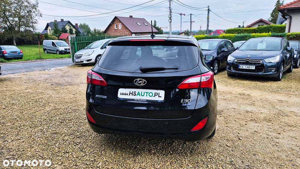 Hyundai i30 1.6 Fifa World Cup Edition - 16