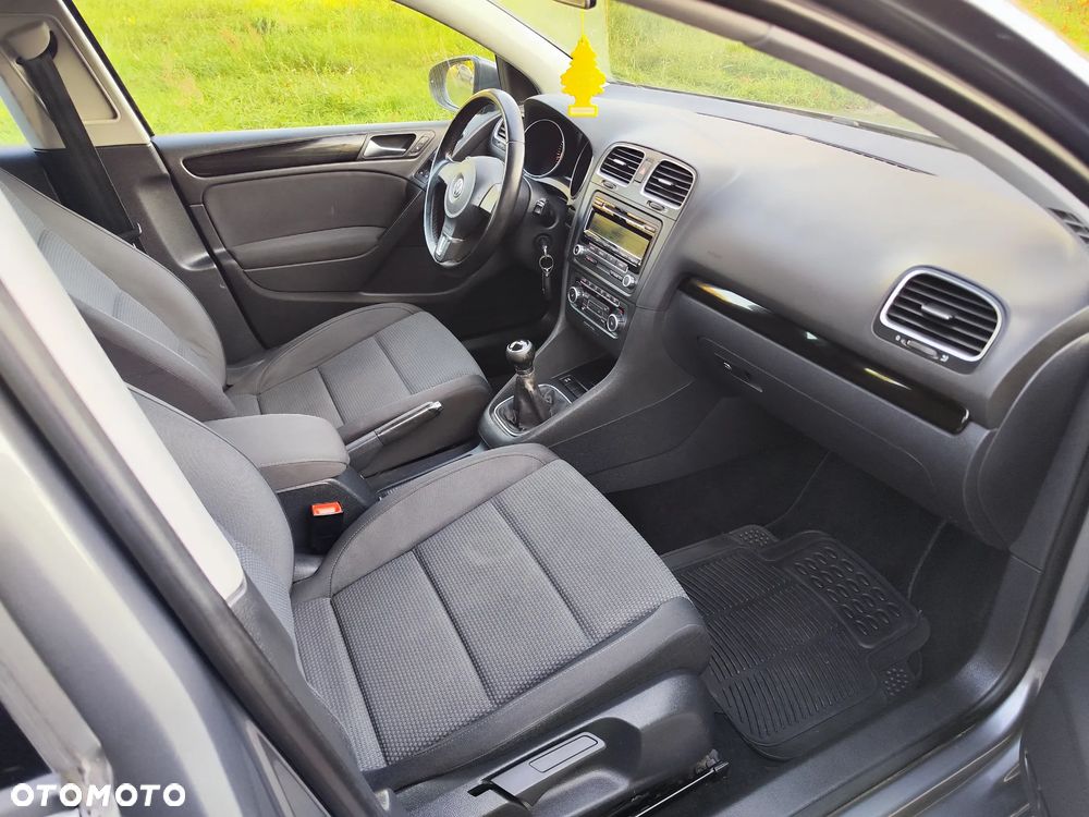 Volkswagen Golf - 8