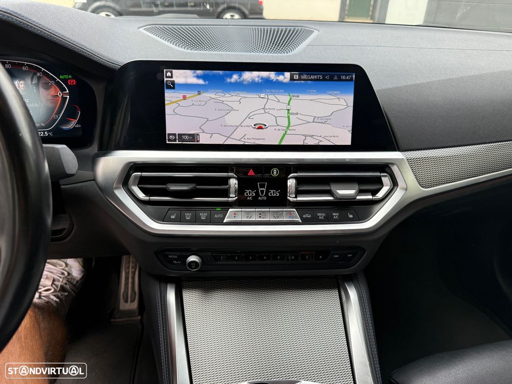 BMW 420 Gran Coupé d xDrive Pack Desportivo M Auto - 24