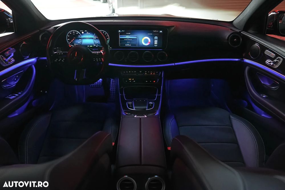 Mercedes-Benz E 300 9G-TRONIC AMG Line - 38