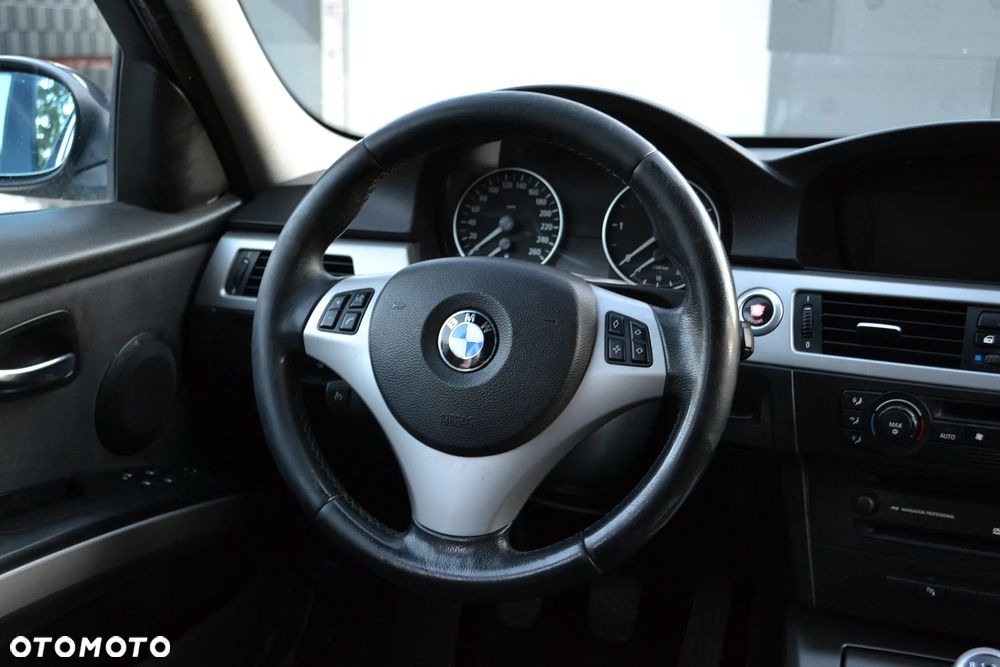 BMW Seria 3 320d DPF - 13