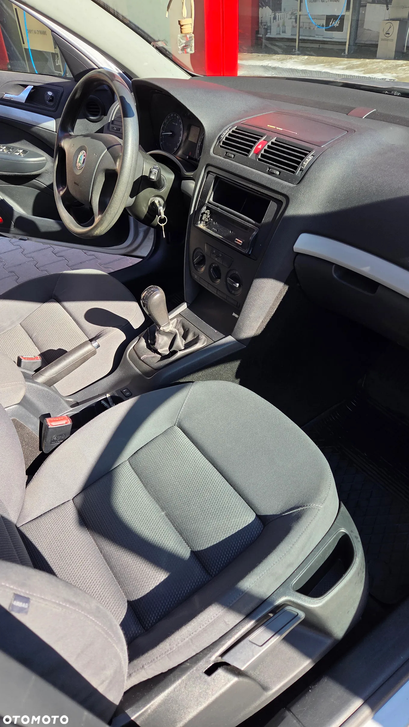 Skoda Octavia 1.6 FSI Ambiente - 5