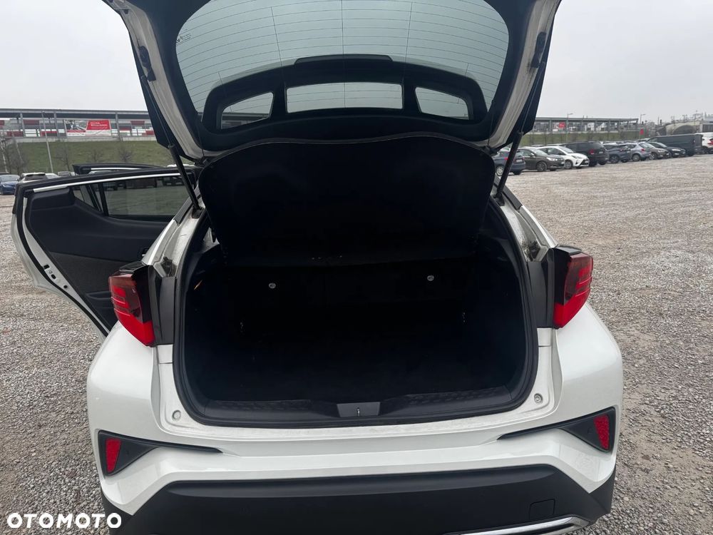 Toyota C-HR 2.0 Hybrid Executive - 11