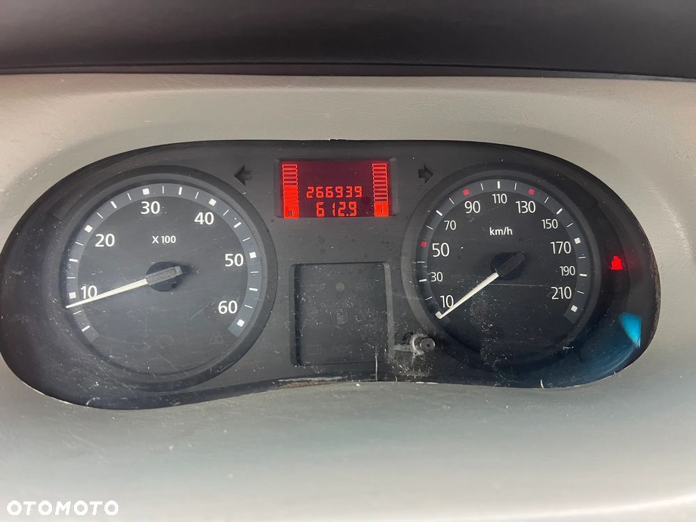Renault Trafic - 8