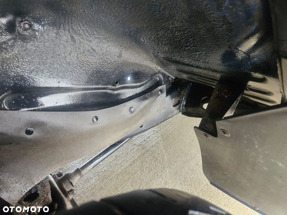 Mitsubishi Pajero - 17