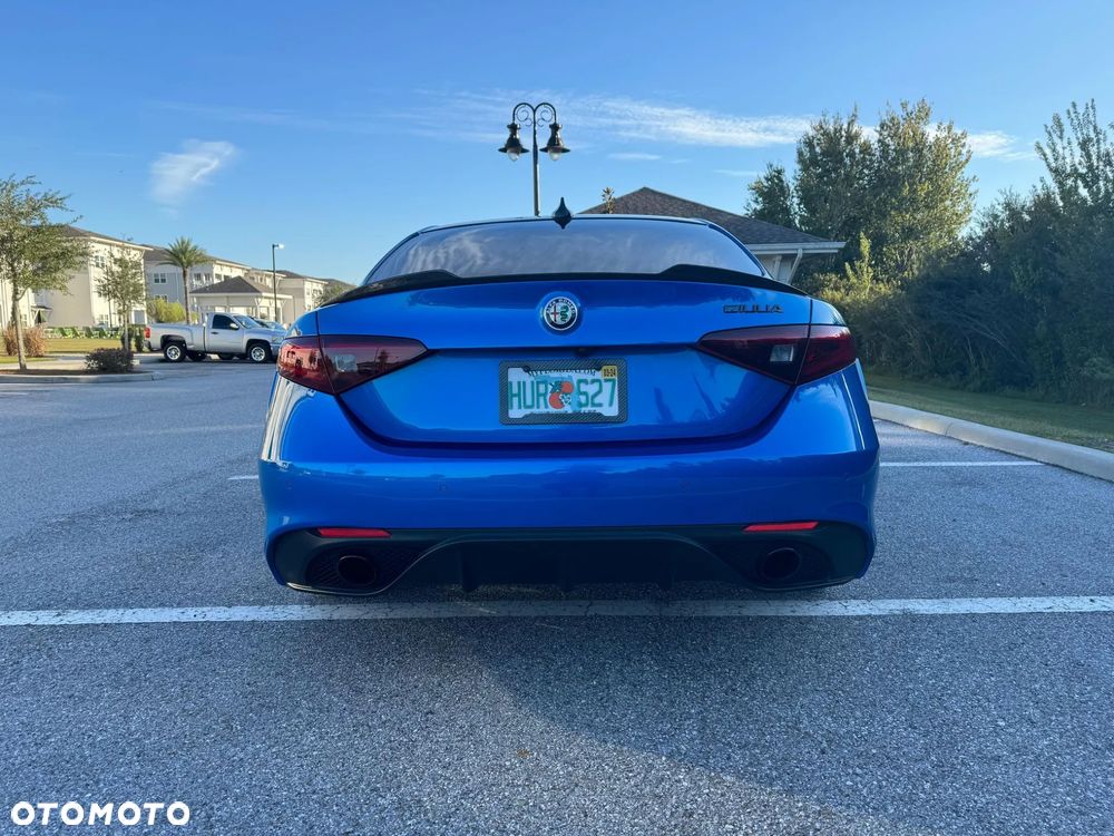 Alfa Romeo Giulia 2.0 Turbo 16V AT8-Q4 Veloce Ti - 4