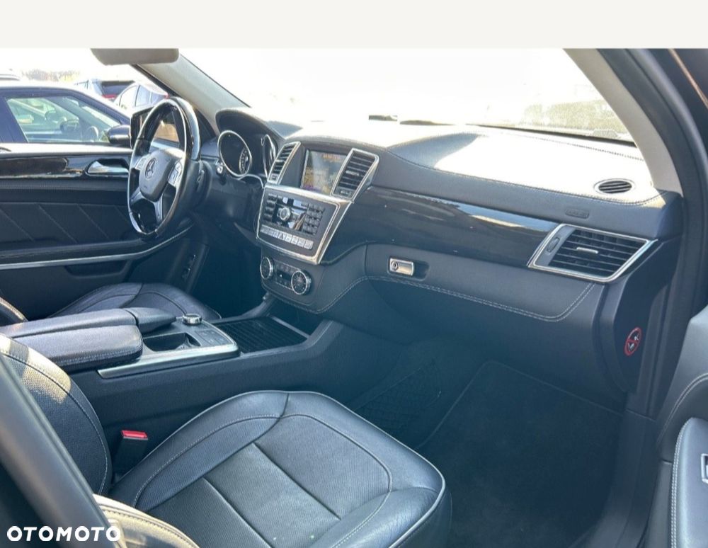 Mercedes-Benz GL 500 4Matic (BlueEFFICIENCY) 7G-TRONIC - 16