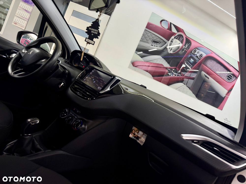 Peugeot 208 - 27