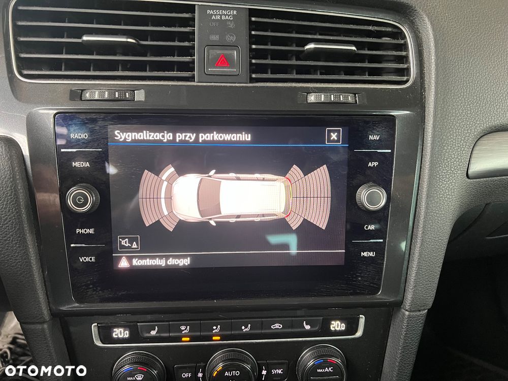 Volkswagen Golf - 17