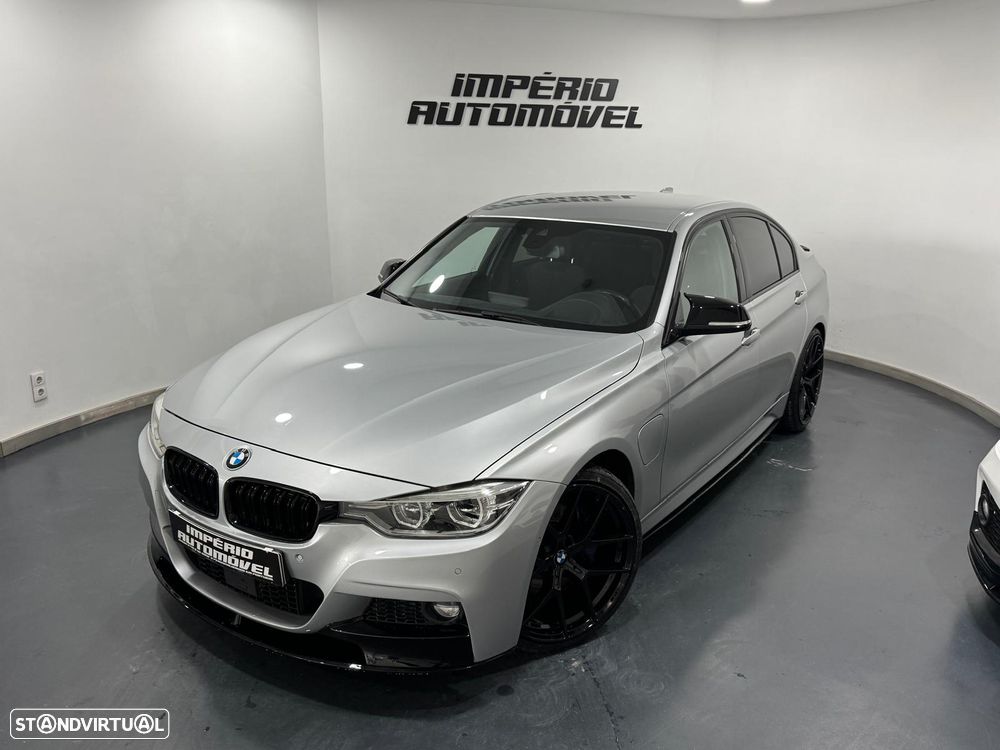 BMW 330 e iPerformance Pack M - 1