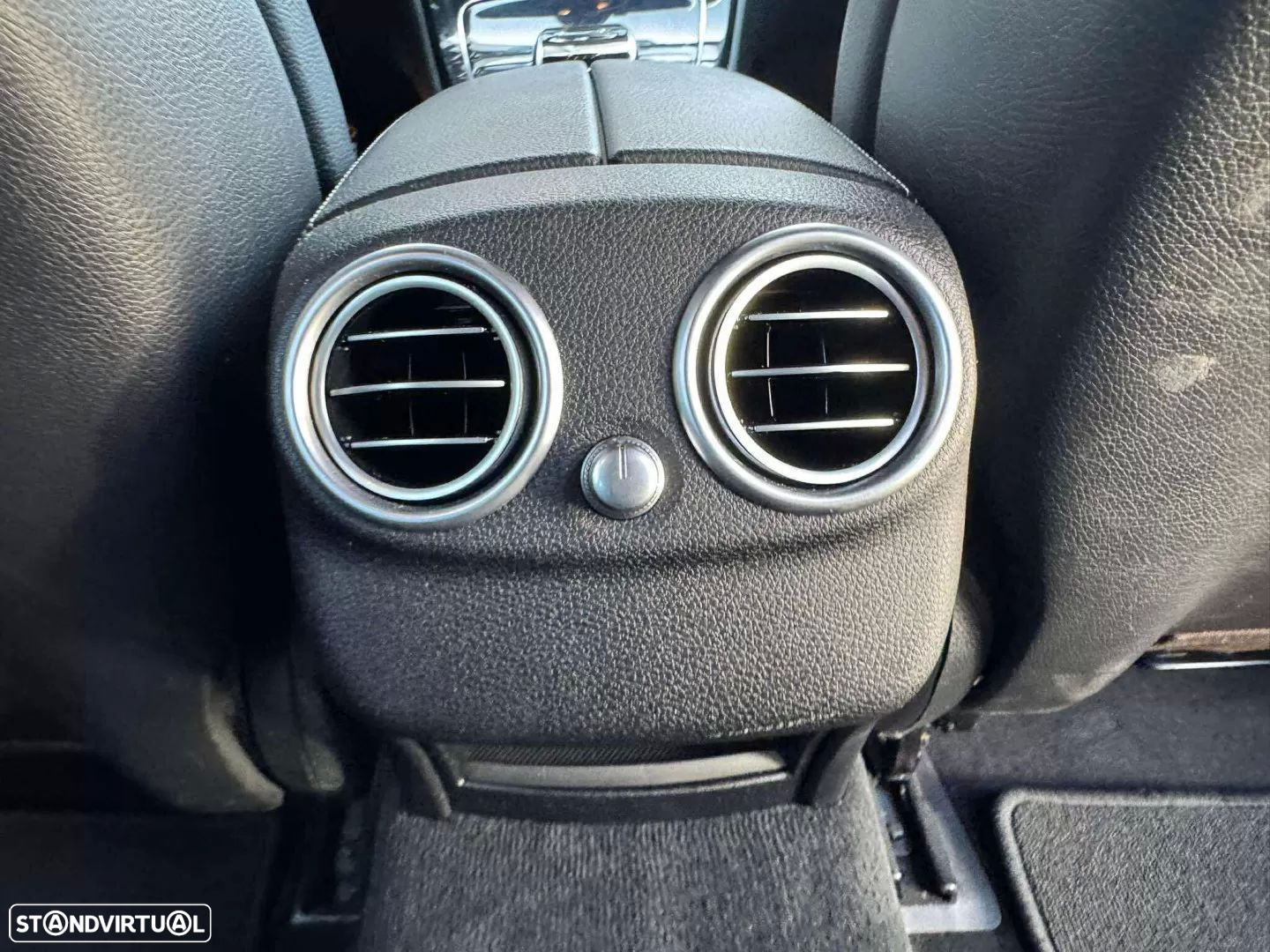 Mercedes-Benz C 300 h AMG Line - 19