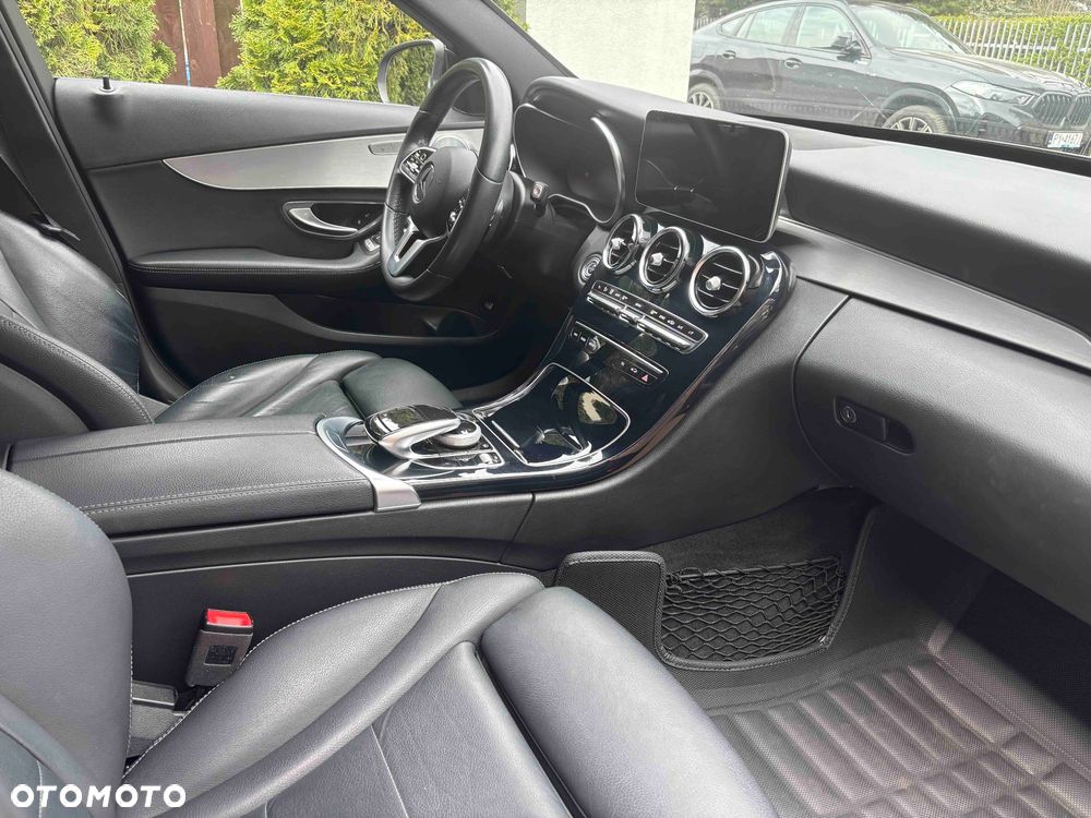 Mercedes-Benz Klasa C 220 d 4Matic 9G-TRONIC Avantgarde - 9