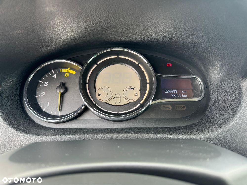 Renault Megane 1.6 dCi Business - 14