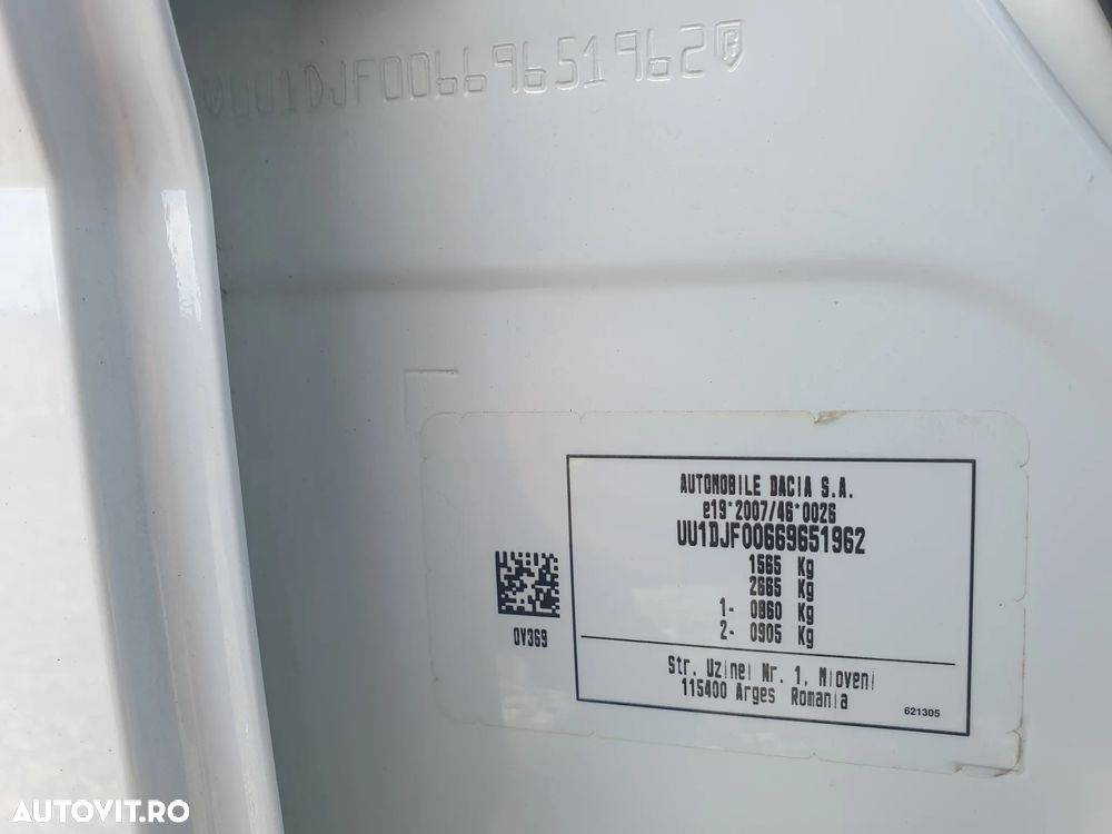 Dacia Logan TCe 90 MT6 Prestige - 39