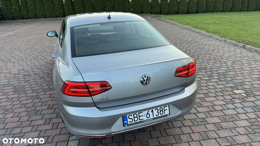 Volkswagen Passat 1.8 TSI BMT Highline - 11