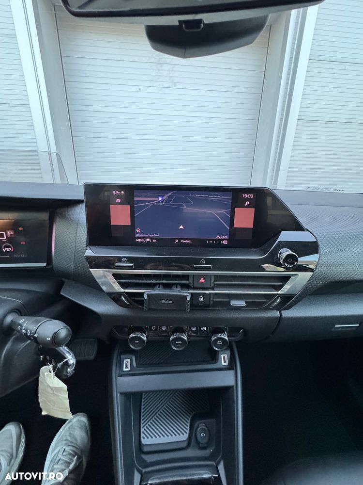 Citroën C4 1.2 PureTech S&S EAT8 Feel - 3
