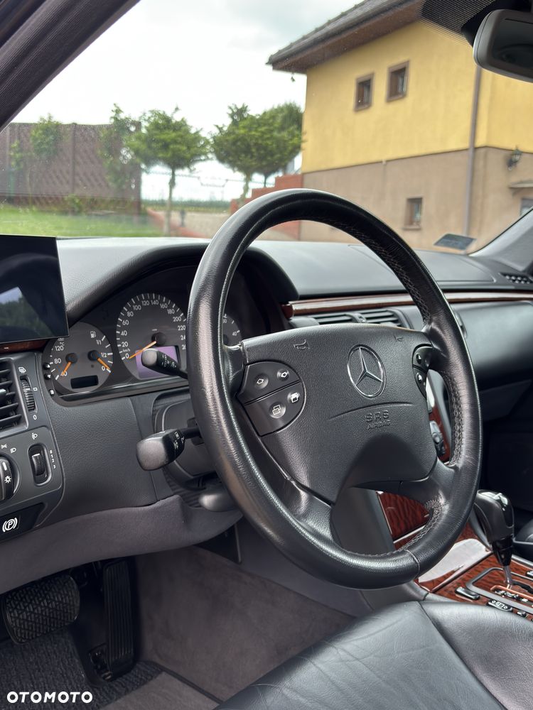 Mercedes-Benz Klasa E - 17
