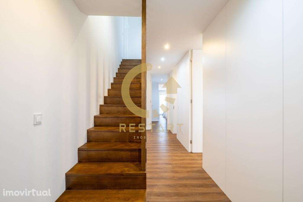 2 Moradias - Vilar Pinheiro - Grande imagem: 3/46