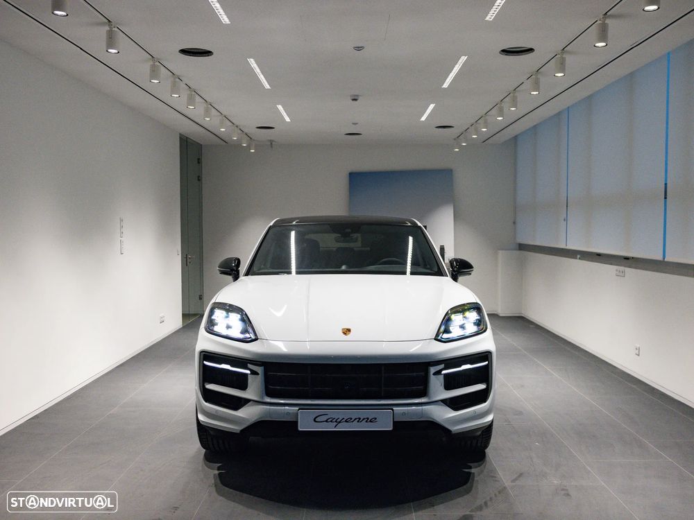 Porsche Cayenne Coupé E-Hybrid Black Edition - 2