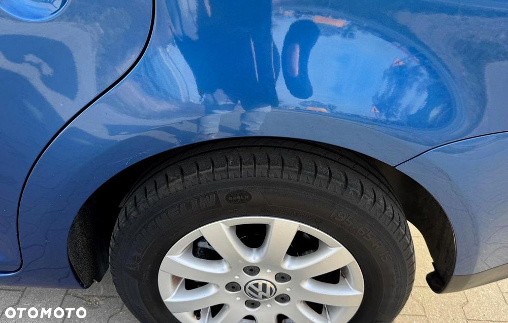 Volkswagen Touran - 34