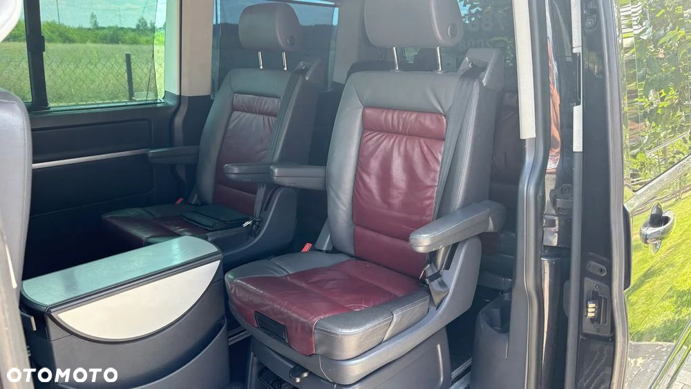 Volkswagen Multivan - 28