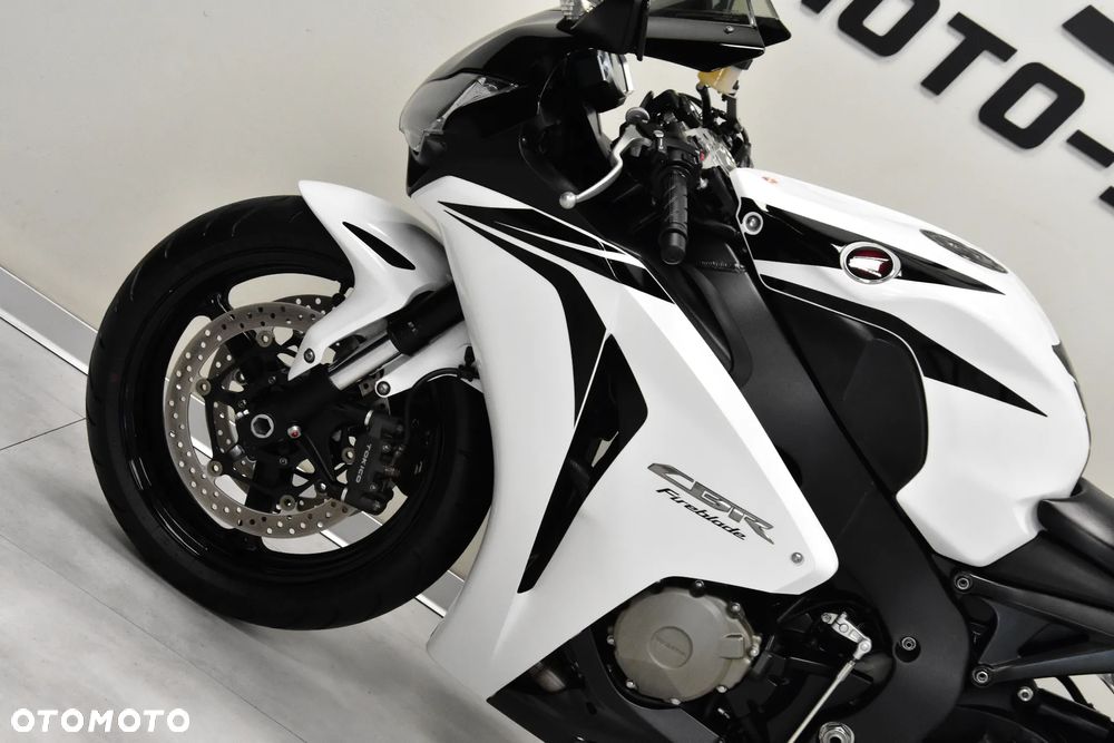 Honda CBR - 24