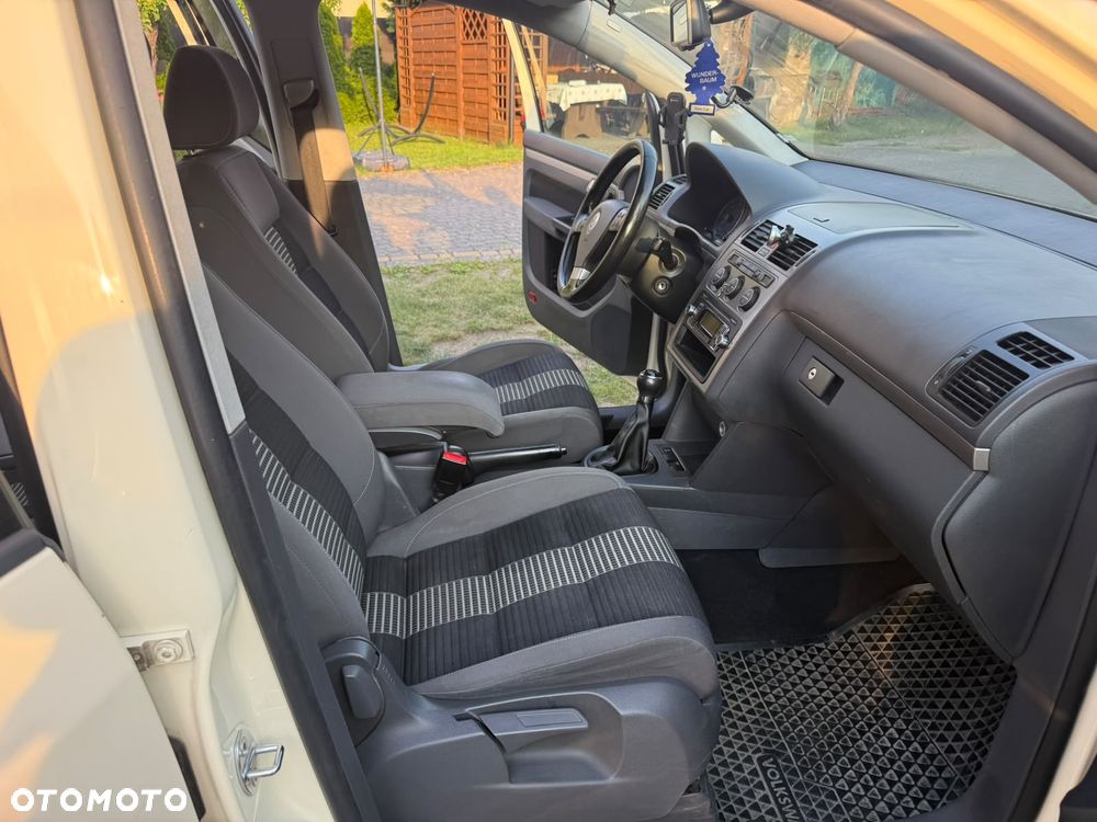Volkswagen Touran 1.9 TDI DPF United - 32