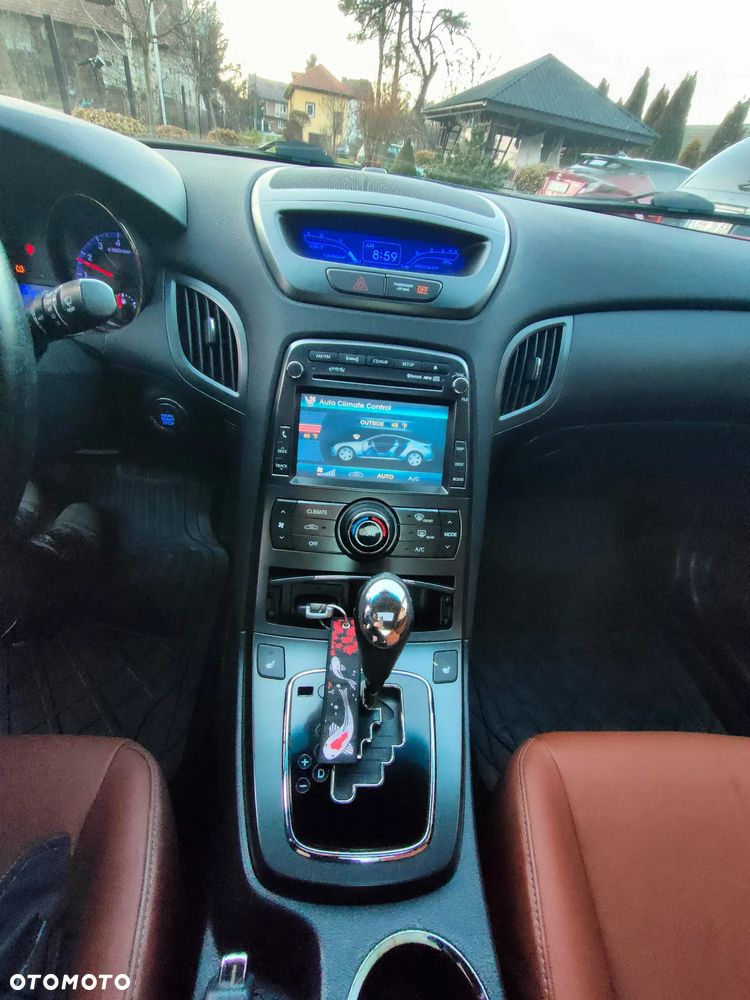 Hyundai Genesis Coupe 3.8 V6 Automatik - 13