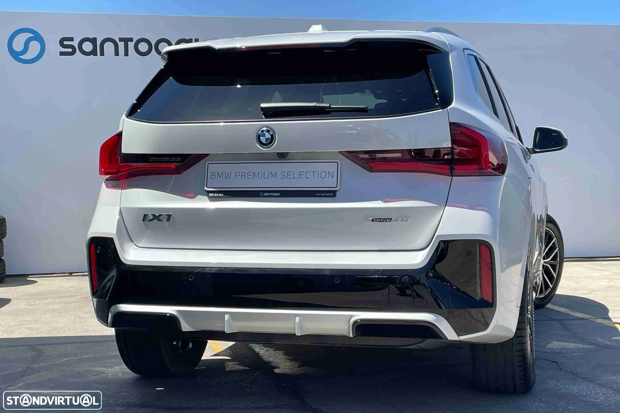 BMW iX1 xDrive30 Pack Desportivo M - 4