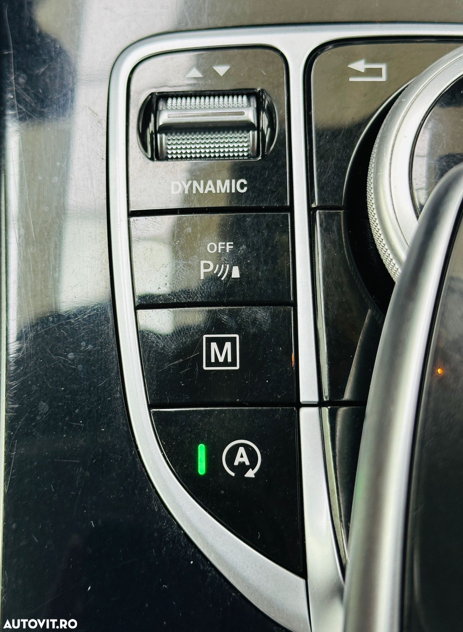 Mercedes-Benz GLC - 38