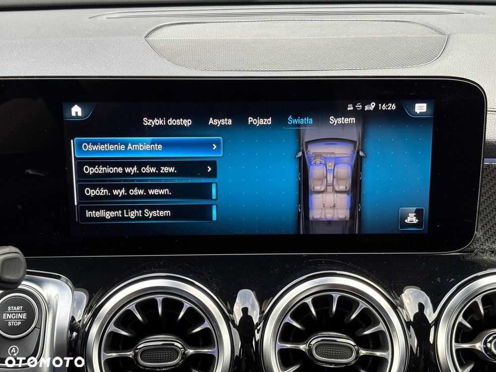 Mercedes-Benz GLB 200 AMG Line 7G-DCT - 24