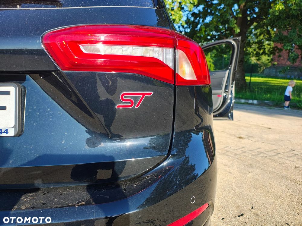 Ford Focus 2.3 EcoBoost ST - 17