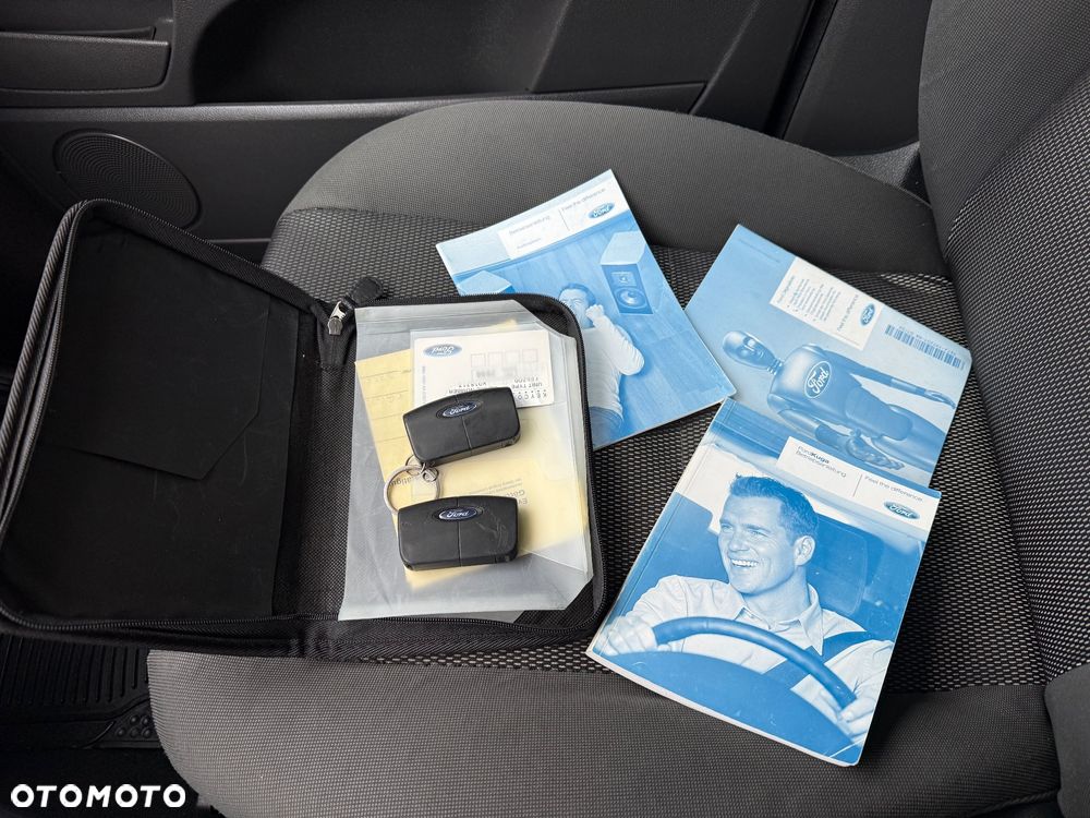 Ford Kuga 2.0 TDCi 2x4 Trend - 29