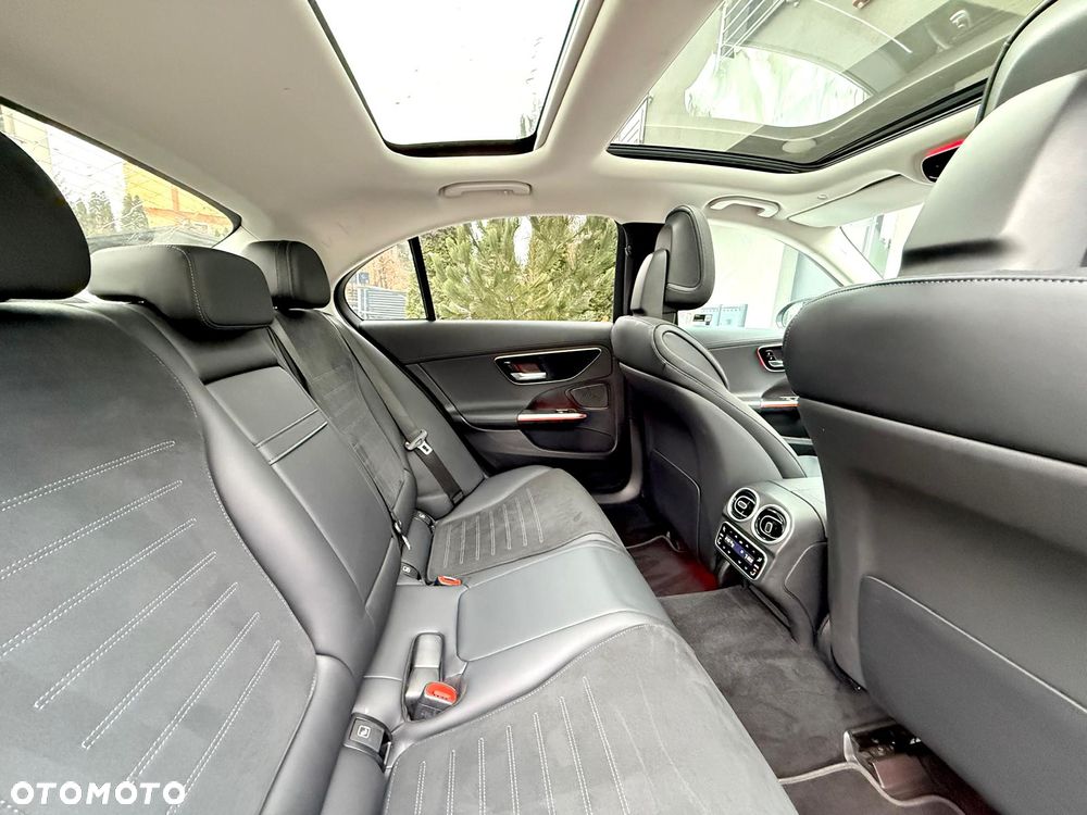 Mercedes-Benz Klasa C 400 e PHEV 4-Matic AMG - 25