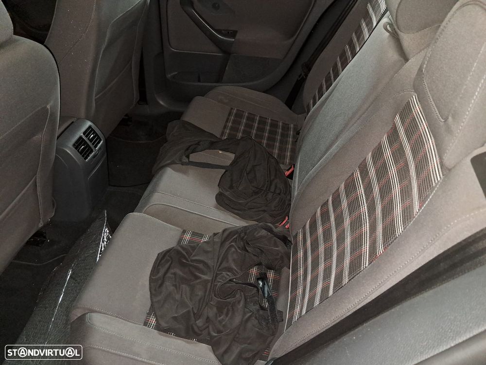 VW Golf 2.0 GTi - 3